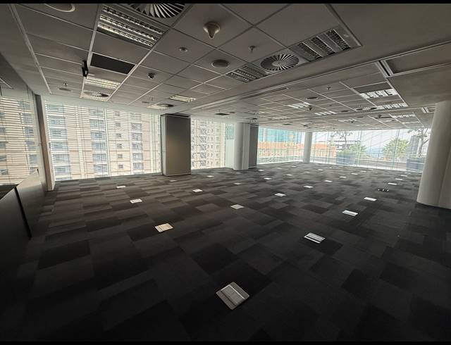 6,729M² OFFICE TO LET IN SANDTON CENTRAL